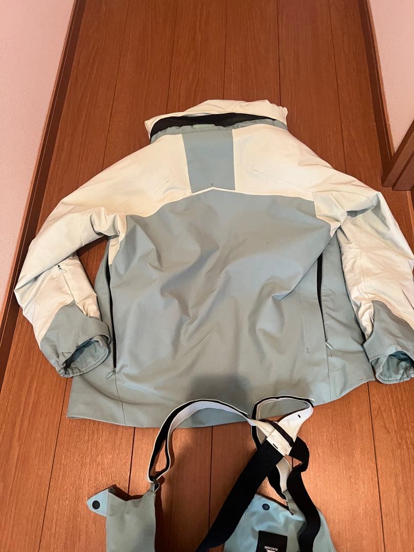 デサント S.I.O INSULATED JACKET Sサイズ　上下セット