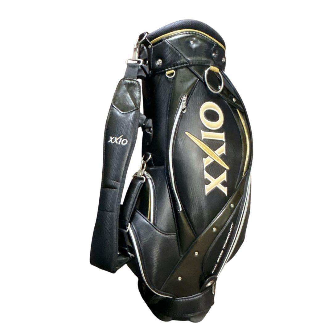 ゼクシオ XXIO キャディバッグ 黒金 カート式 軽量 高級感