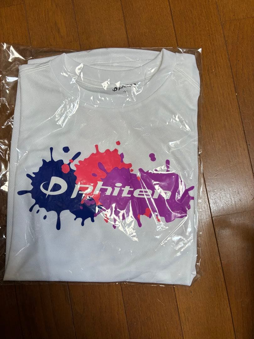 phiten 半袖Tシャツ ペイント　 Lサイズ /ホワイト