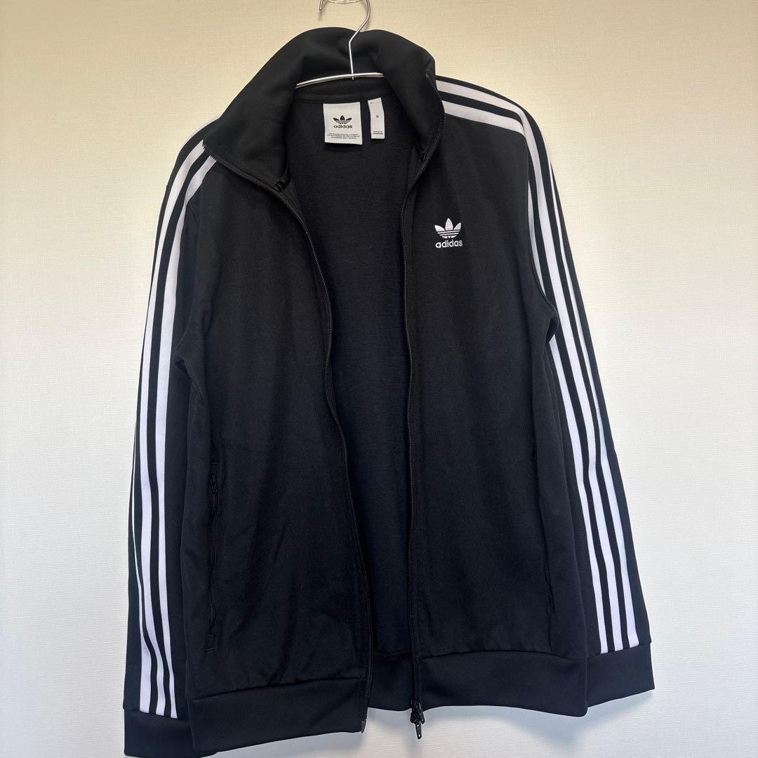 adidas トラックジャケット Mサイズ！ クラシック