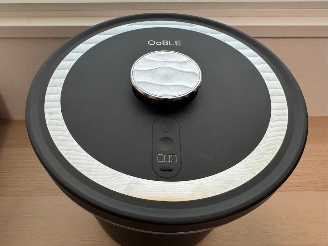 【ジャンク品】OoBLE black 保存容器