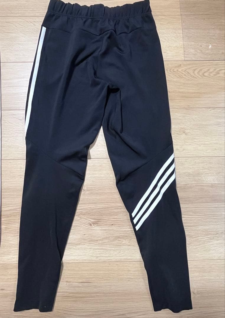 adidas ランニングパンツ