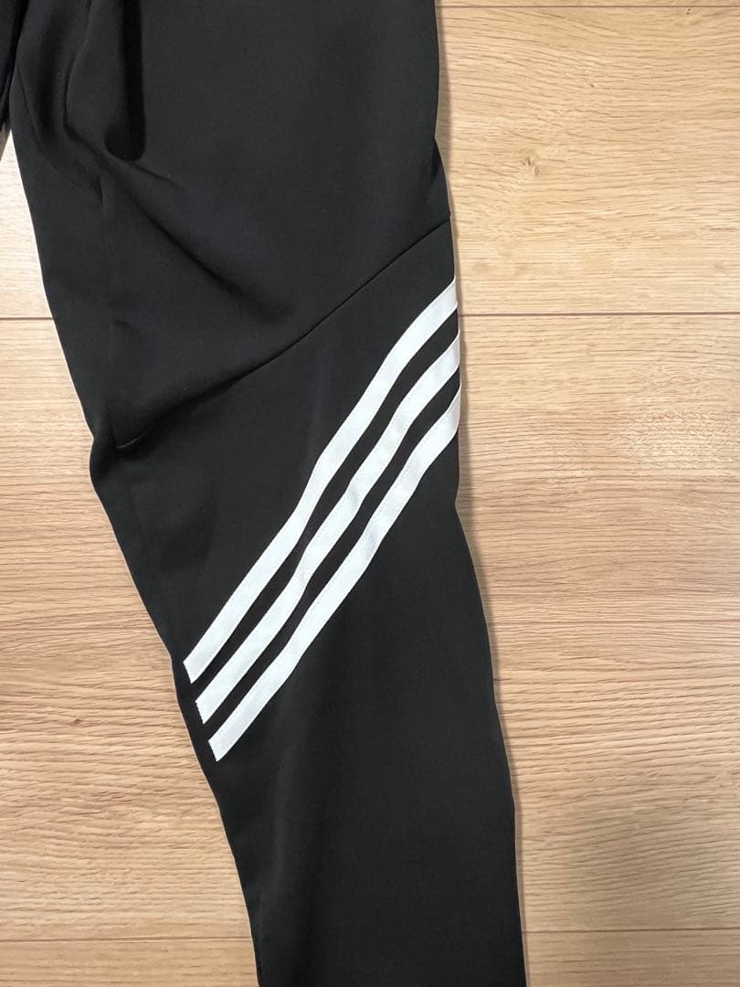 adidas ランニングパンツ