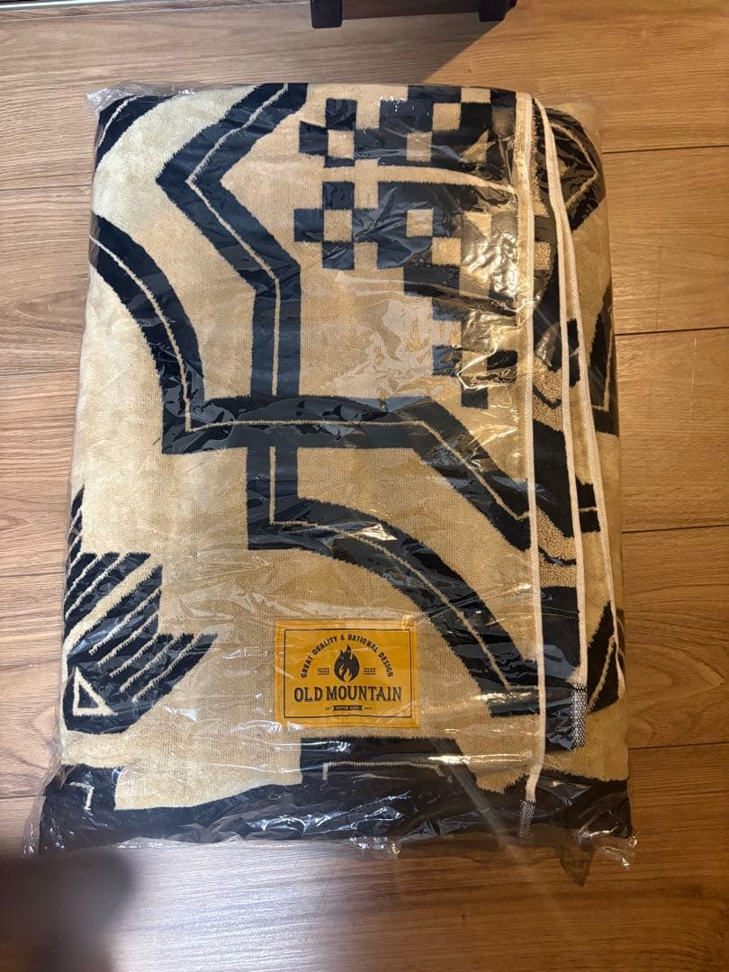新品未使用OLD MOUNTAIN kakemono夏オールドマウンテンベージュ