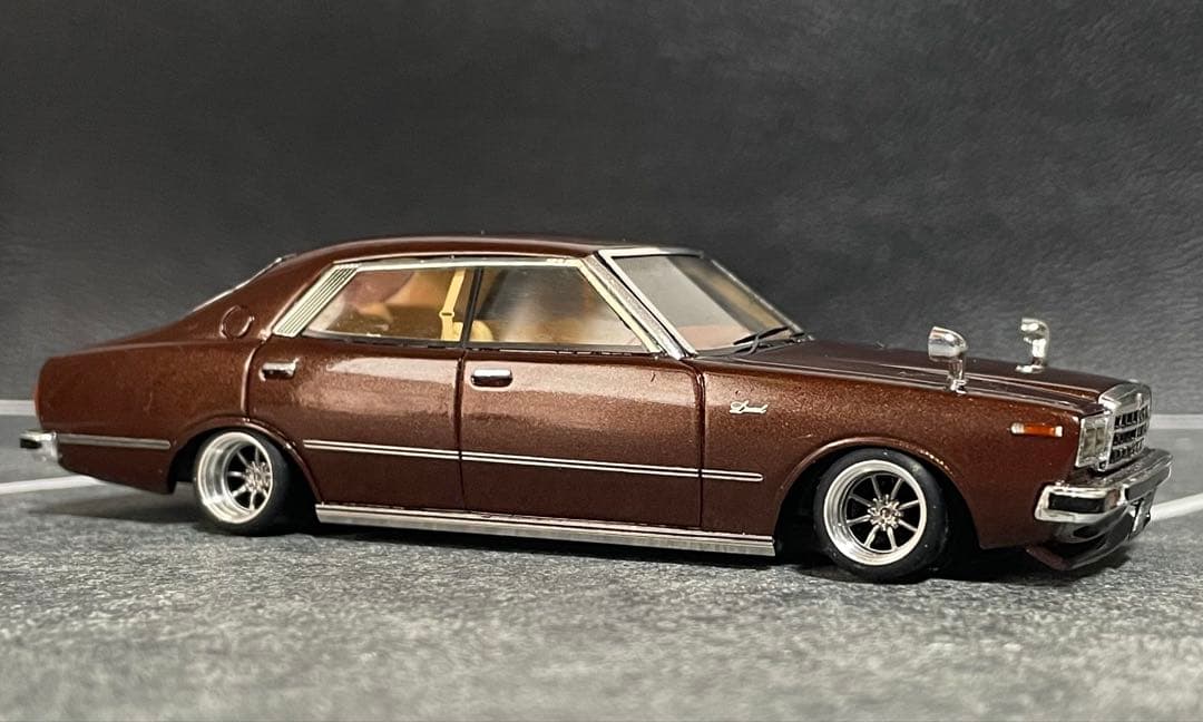 希少 1/43 キッドボックス LA-X NISSAN ローレル旧車 カスタム