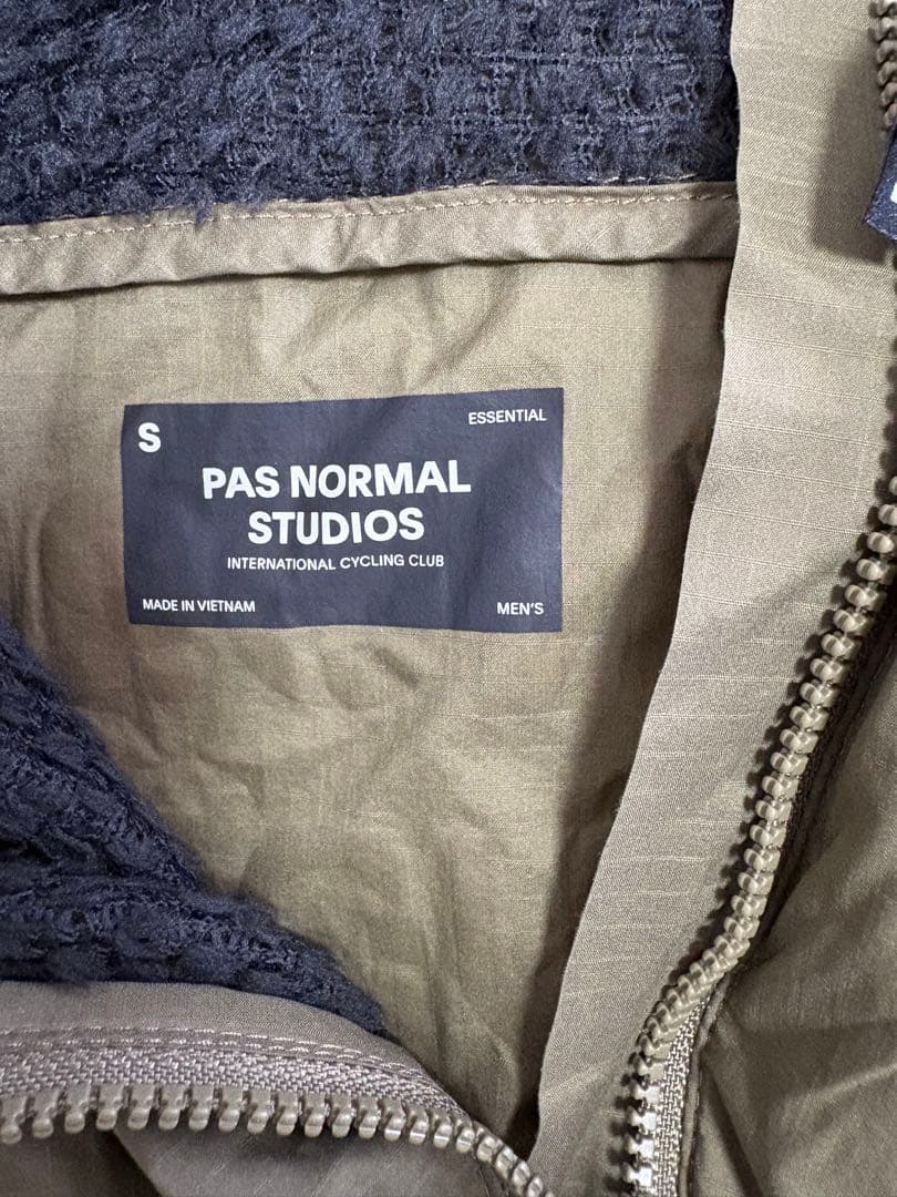パスノーマルスタジオ pasnomalstudios Essential