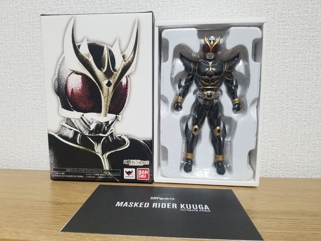 仮面ライダークウガ　真骨彫　アルティメットフォーム