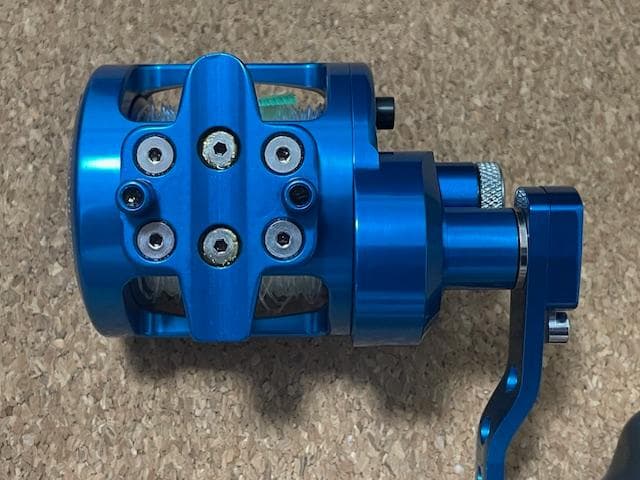 【中古品】 AVET MC-CAST MXL6/4 2スピード 右ハンドル