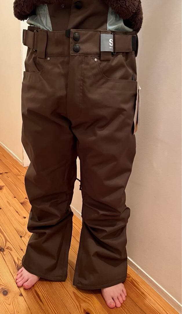新品スノーボードウェア　パンツ　ブラウン