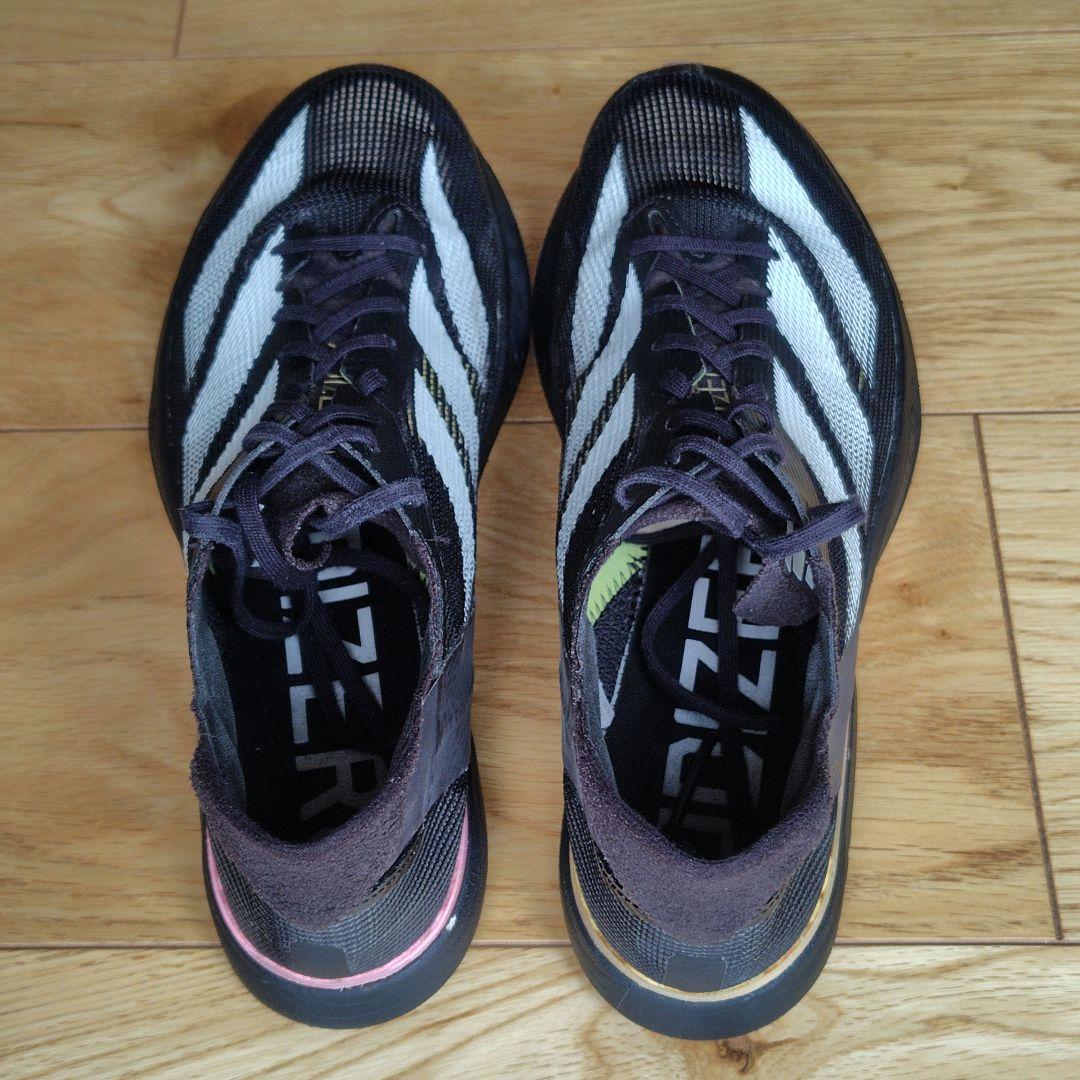 adidasスパイクシューズ 黒/白