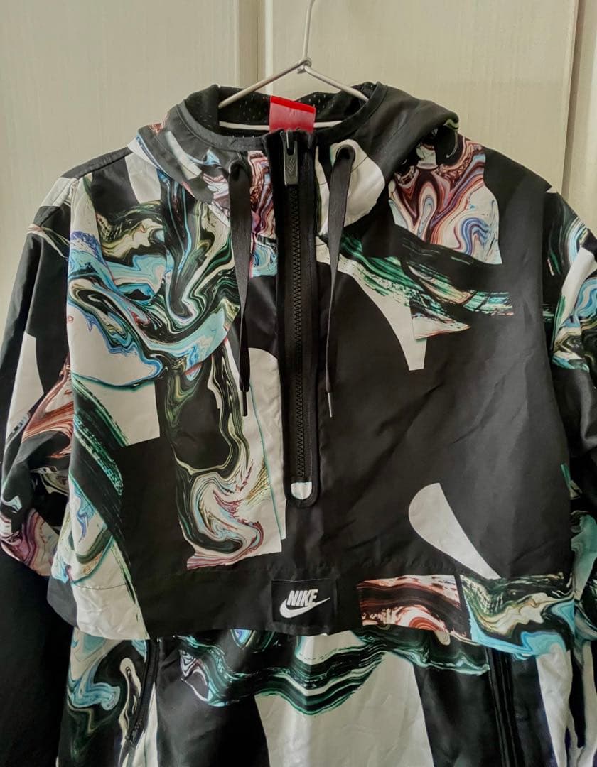 限定 NIKE プルオーバーパーカー ワッペン
