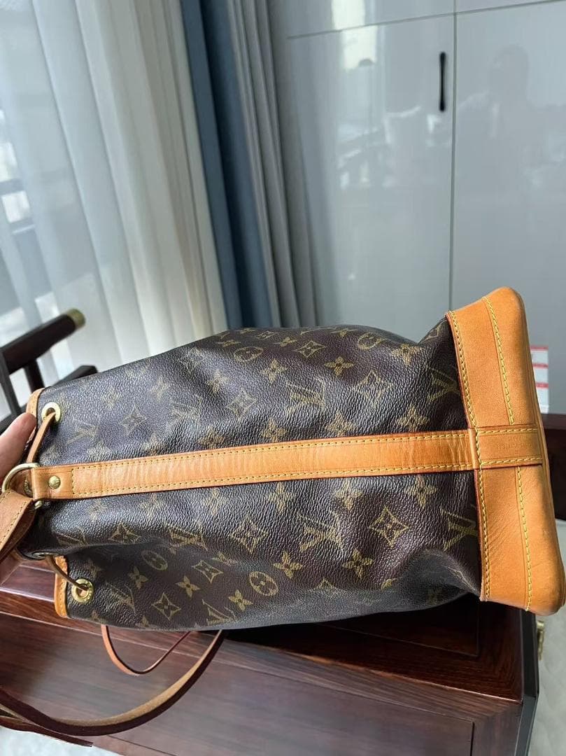 エ ショルダーバッグ モノグラム 巾着型