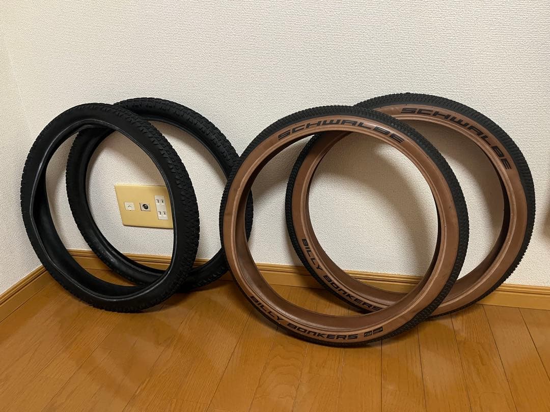 ミニベロ SCHWALBE BILLY BONKERS ＋ CST Tracer