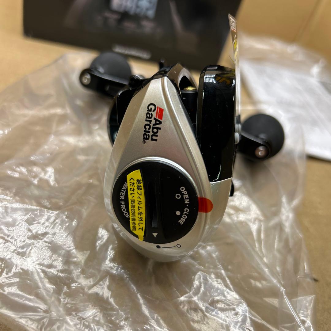 新品未使用　AbuGarcia MAX DLC H 右巻き ハイギヤ