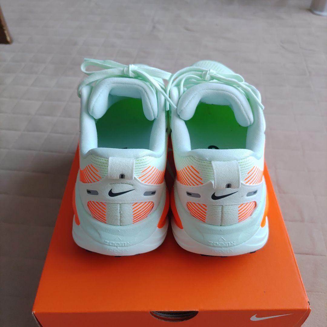 Nike VOMERO 18ランニングシューズ 25.5㎝