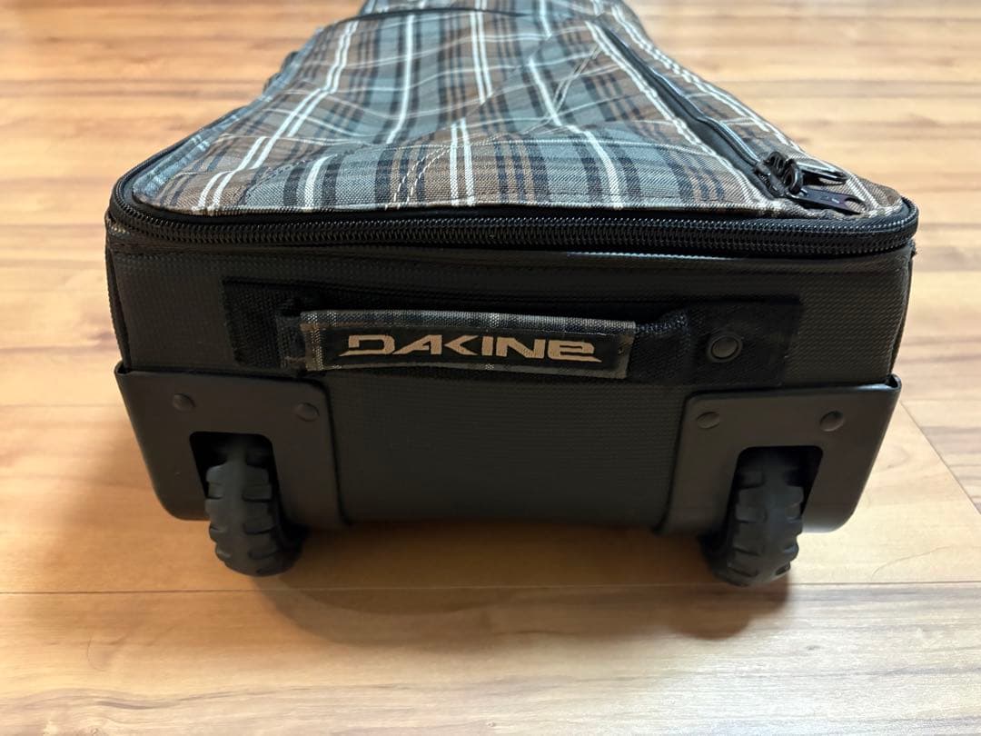 DAKINE スノーボードバッグ チェック柄 ウィール付 キャリー キャスター