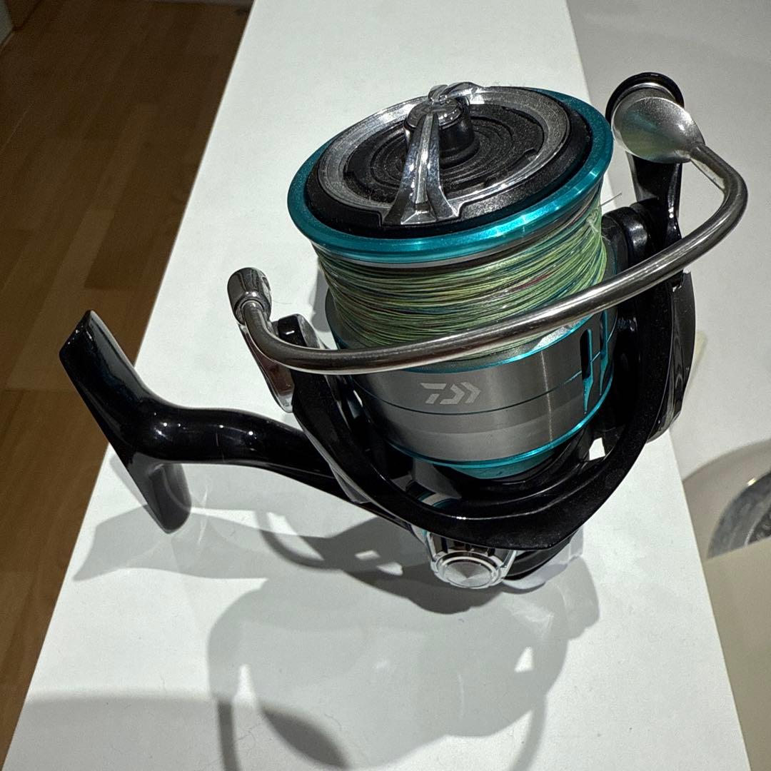 Daiwa リール ブラック/青 ダブルハンドル