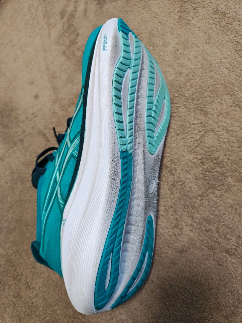 ASICS　ゲルニンバス27 ランニングシューズ ターコイズ