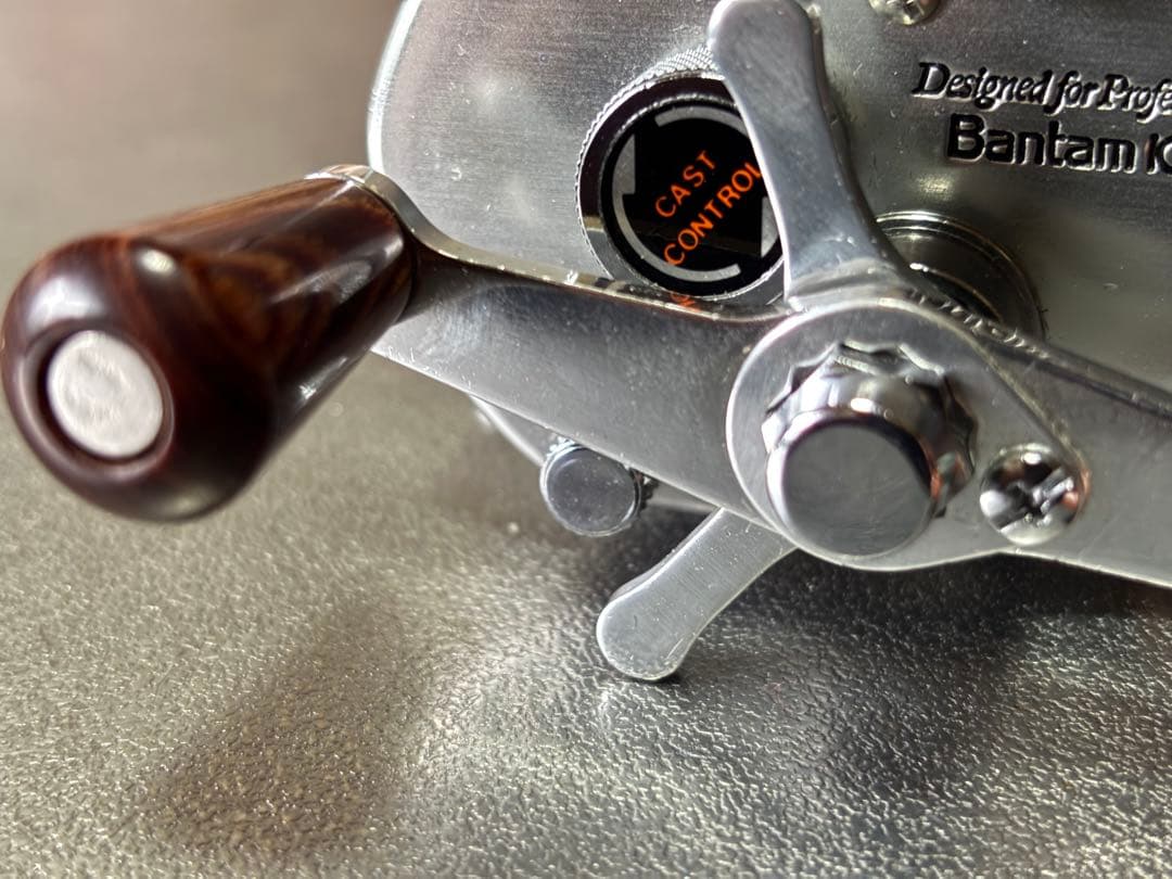 Shimano Bantam 100 ベイトリール