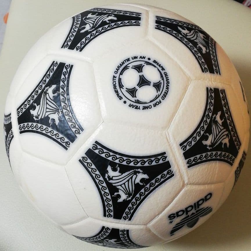 FIFA Official モルテン　サッカーボール（汚れあり）