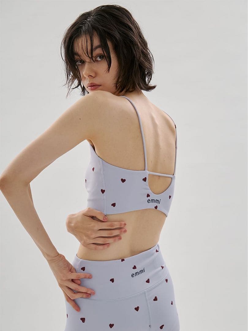 emmi yogaハートパターンブラトップ