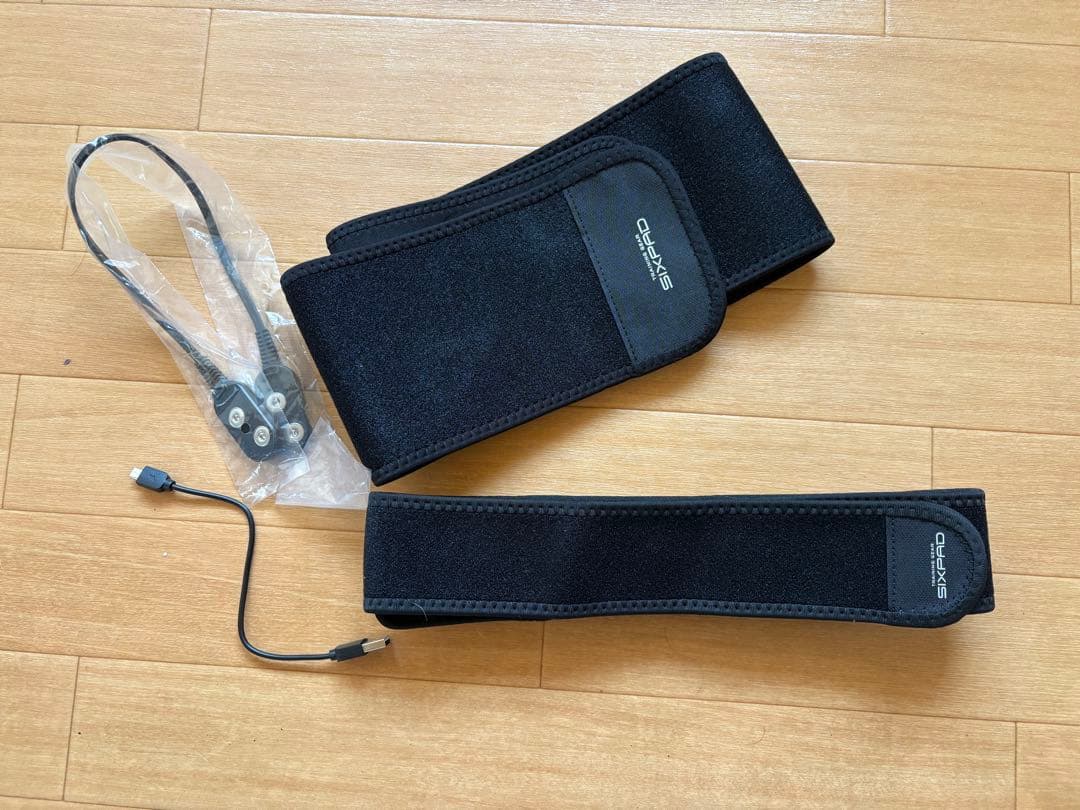 【正規品:美品】SIXPAD Chest Fit　チェストフィット　EMS胸部