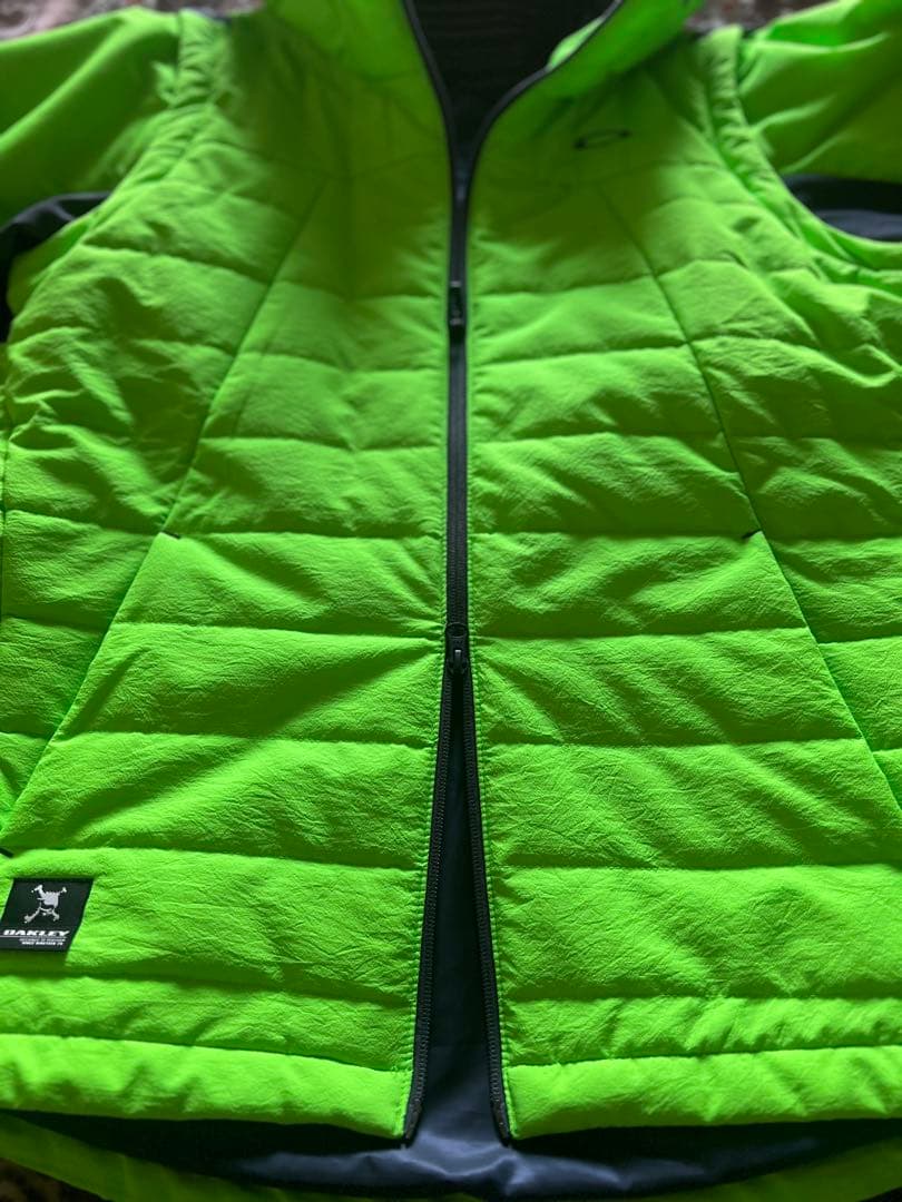 極美品 オークリー ゴルフ ウェア メンズ スカル ダウン ジャケット XL