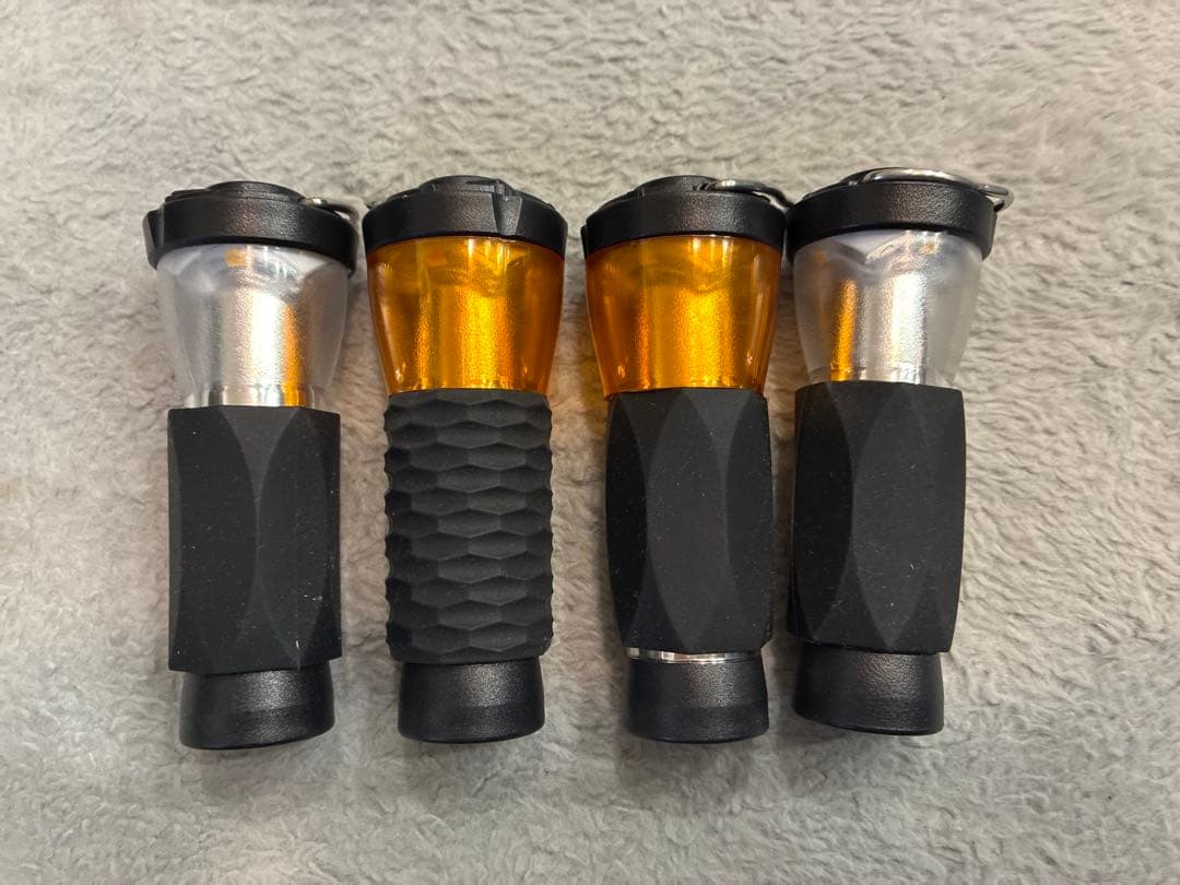 小型LEDランタン（soomloom他）10個＋カラビナ化フック、アンバーカバー