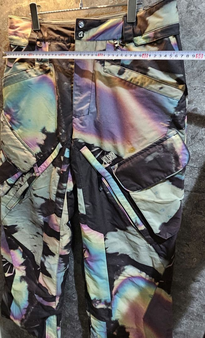 ✨上下セットアップ✨ VOLCOM　ボルコム　スノボウェア　虹色 総柄　L〜XL