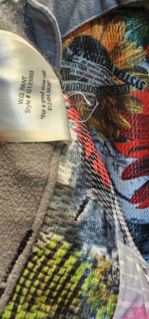 ✨上下セットアップ✨ VOLCOM　ボルコム　スノボウェア　虹色 総柄　L〜XL