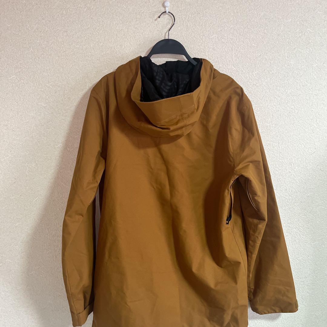 【一度使用美品】VOLCOM スノボウェア　上　23-24 型落ち　Mサイズ