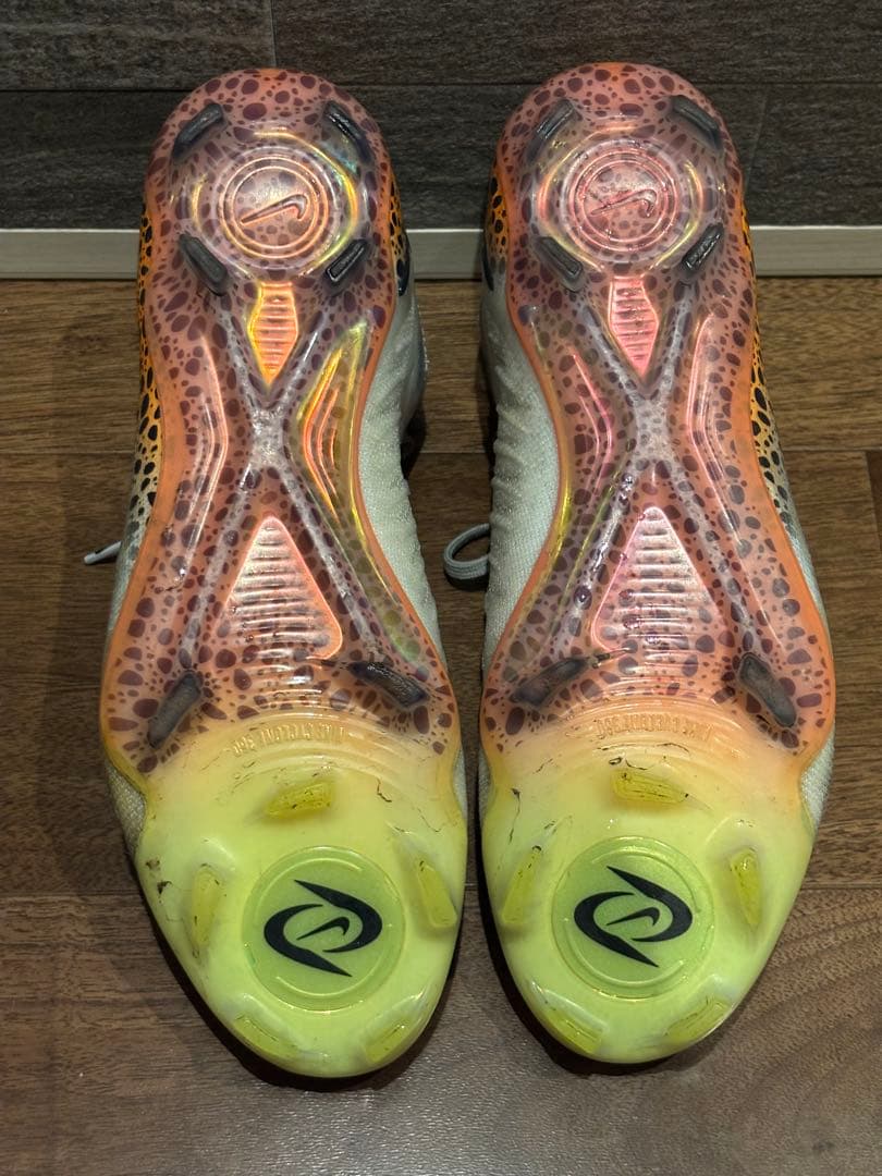 Nike サッカーシューズ スパイク ホワイトオレンジ