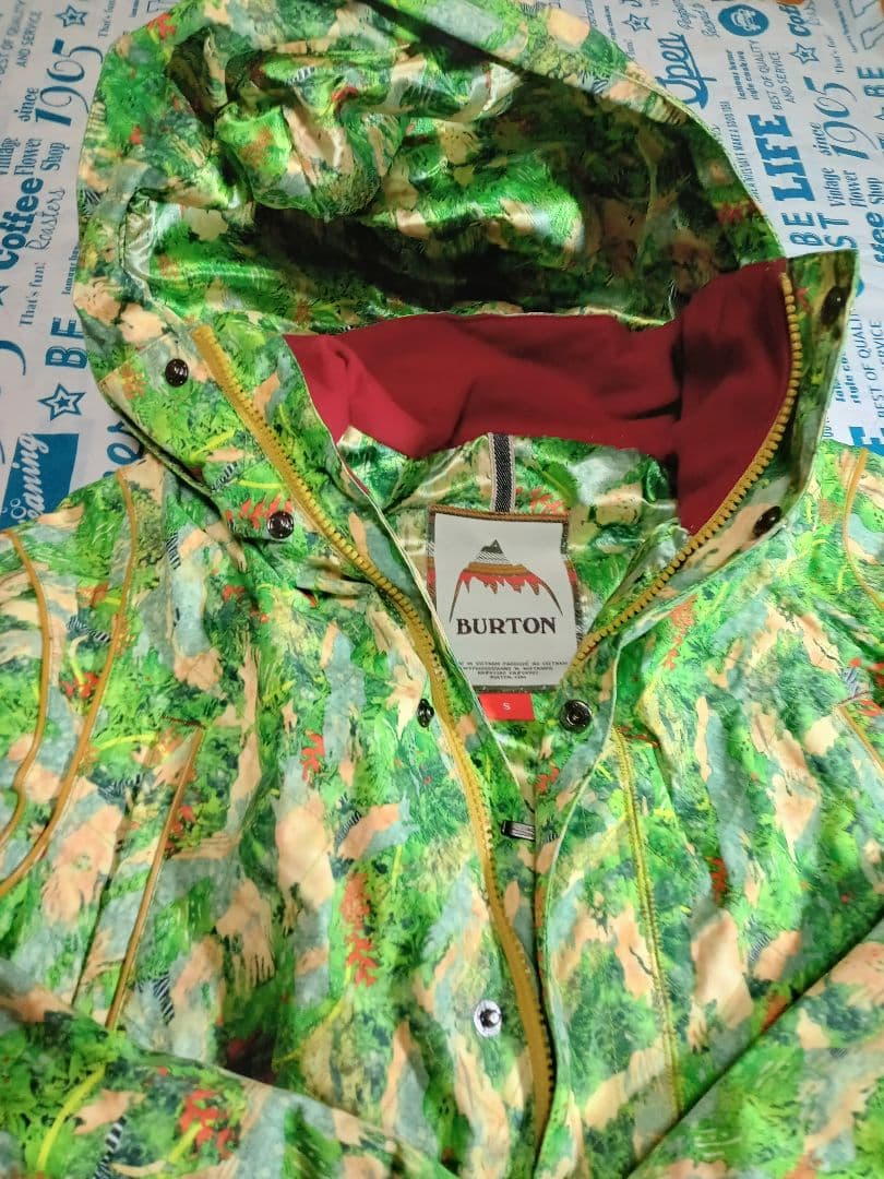 【売り】BURTON スノーボードジャケット Sサイズ