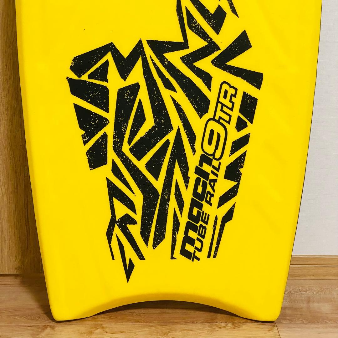 ★良品★モーレー ボディボード MACH9TR 約107×55cm レインボー柄