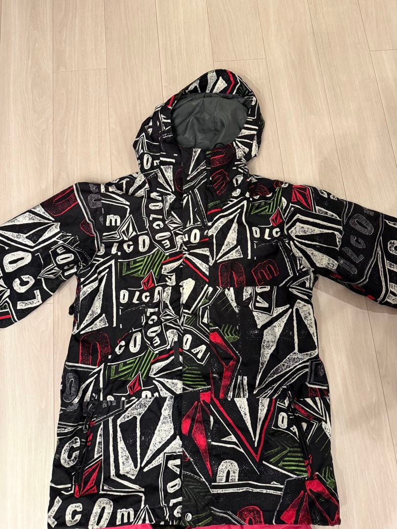 &*i様 VOLCOM スノーボードウェア メンズ上下セットM〜L相当