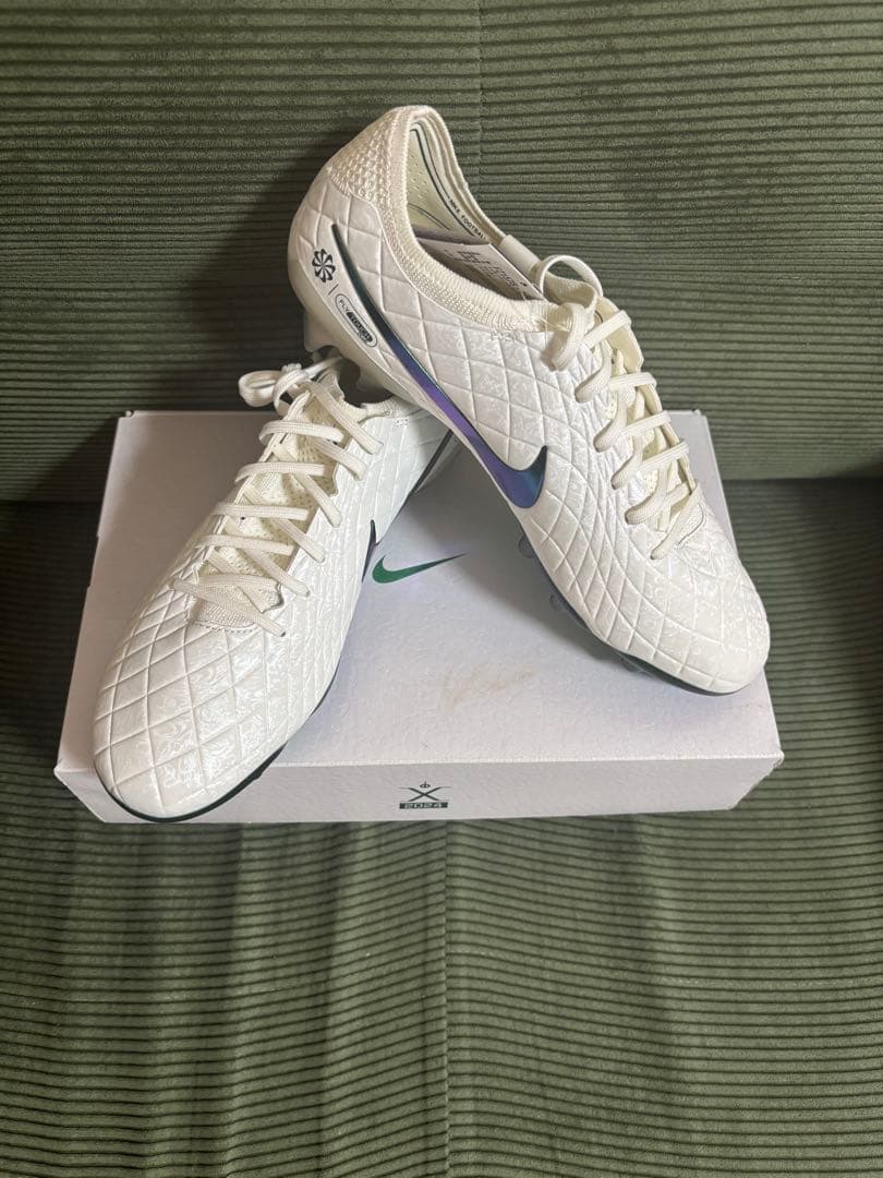 Nike サッカーシューズ ホワイト ティエンポ10