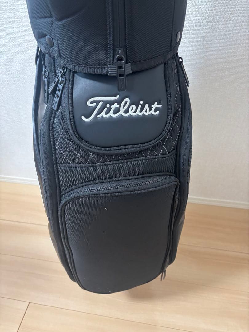 美品　現行品　Titleist キャディバッグ
