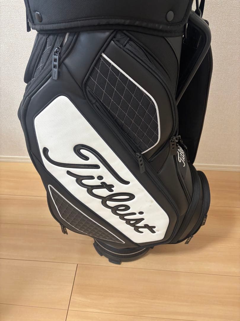 美品　現行品　Titleist キャディバッグ