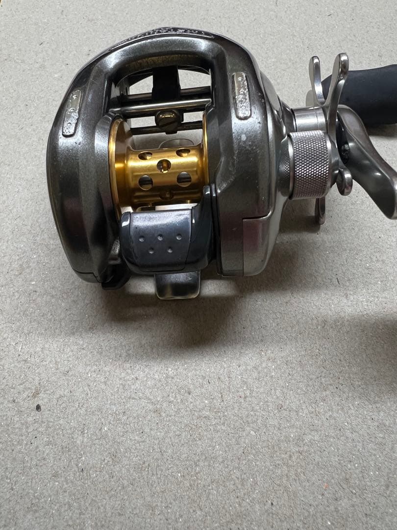 05　メタニウム　XT　右
