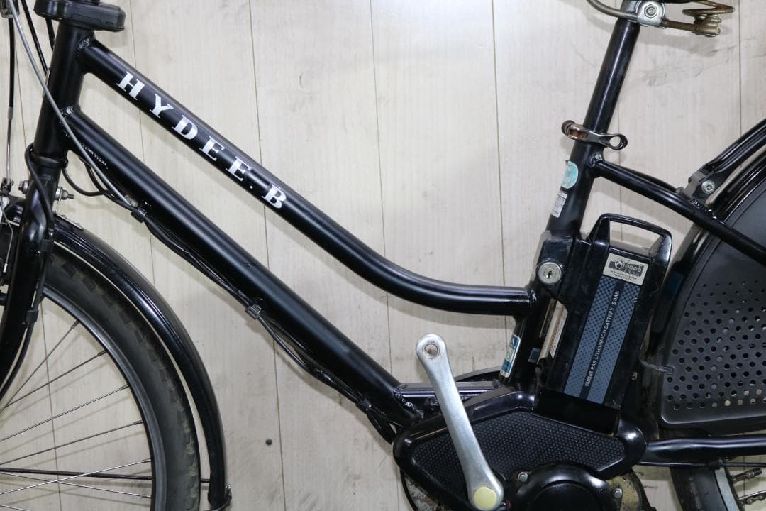ブリヂストンハイディビー HY683 26型 8.7AH 3段 LED 黒