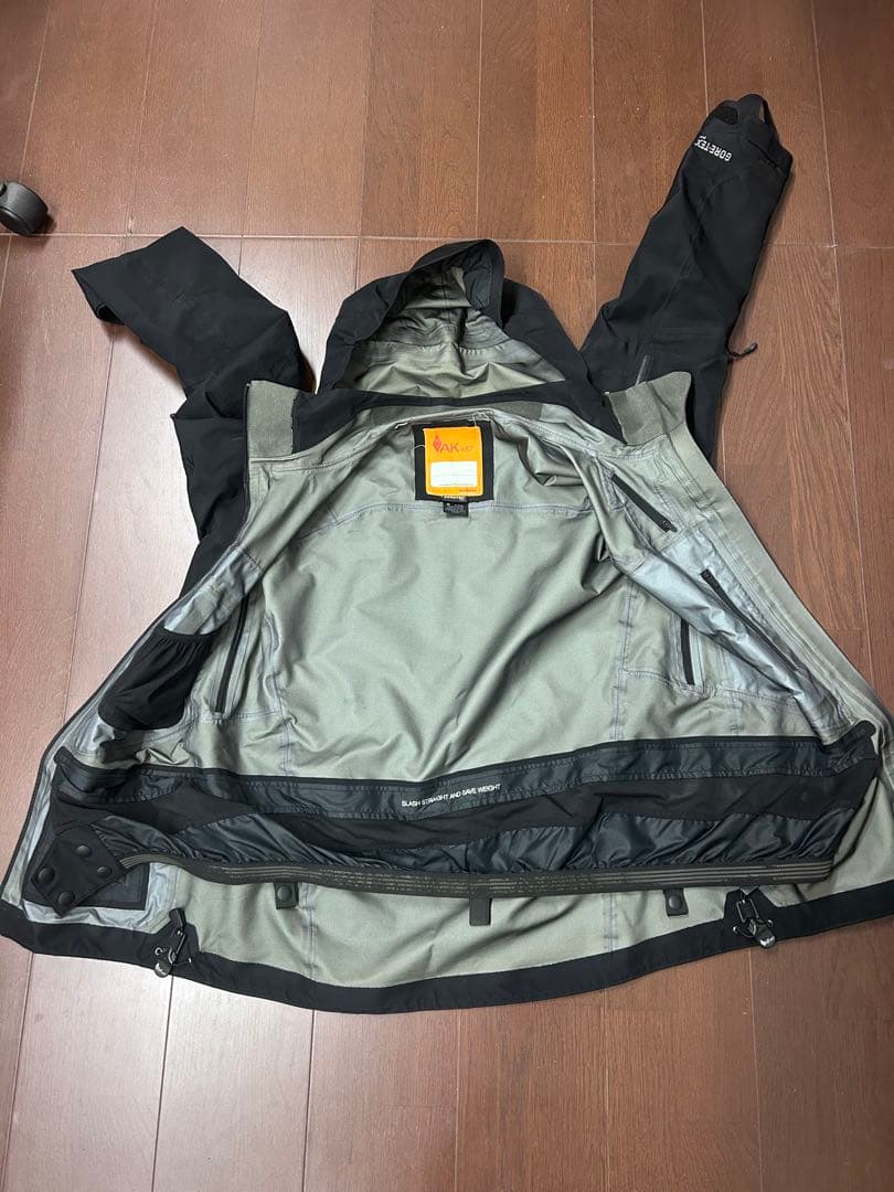 AK 457 RECCO ジャケット　黒　サイズS GORE-TEX