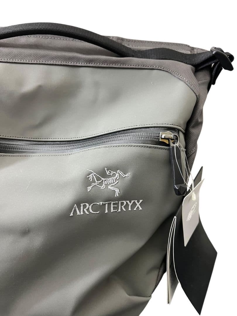 新品未使用　アークテリクス　ビームス別注　ARRO 8 S21 ショルダーバッグ