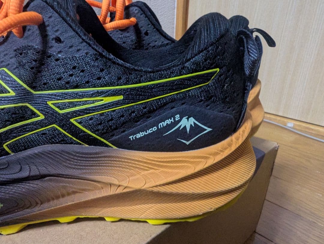 asics Trabuco Max 2 28.0cm ブラック/オレンジ