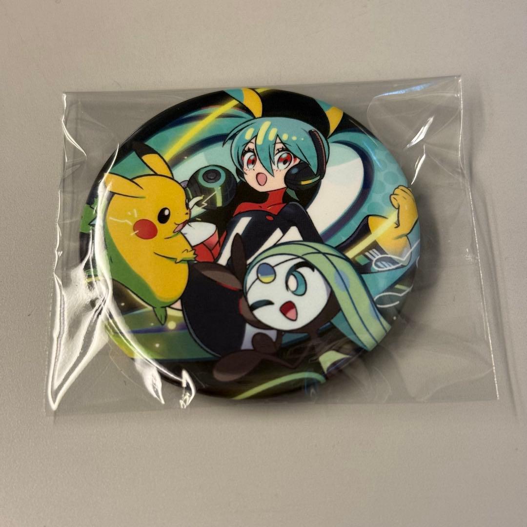 ポケミク 缶バッジ メインビジュアル
