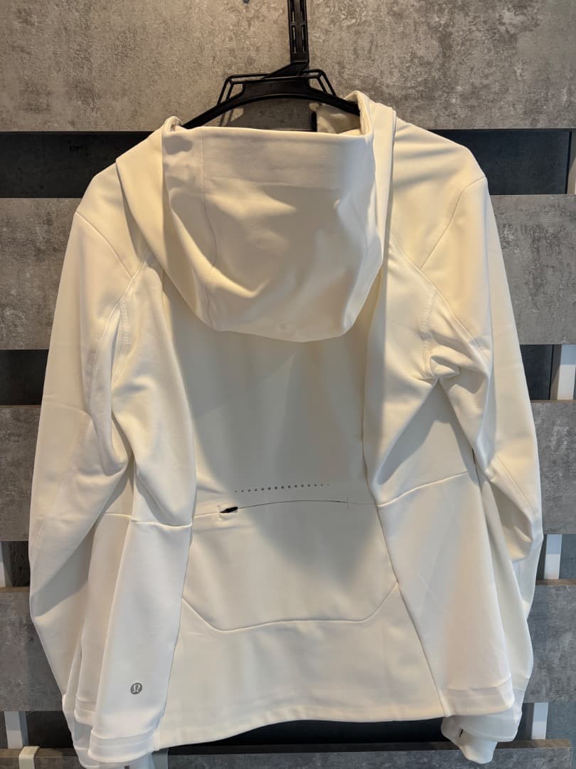 Lululemon Cross Chill Jacket 白 10