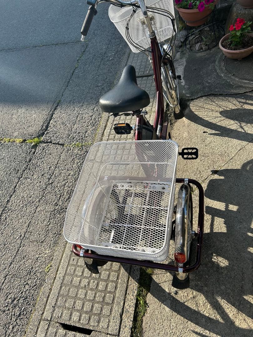 ミムゴ電動アシスト三輪車 カゴ付、バッテリー新品同様(本日だけの特価)