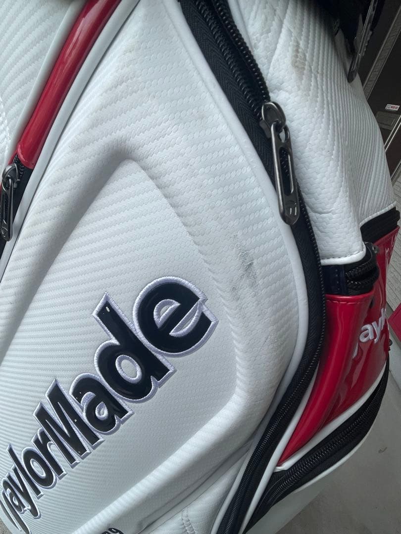 F*D様 TaylorMade キャディバッグ ホワイト/レッド/ネイビー使用期