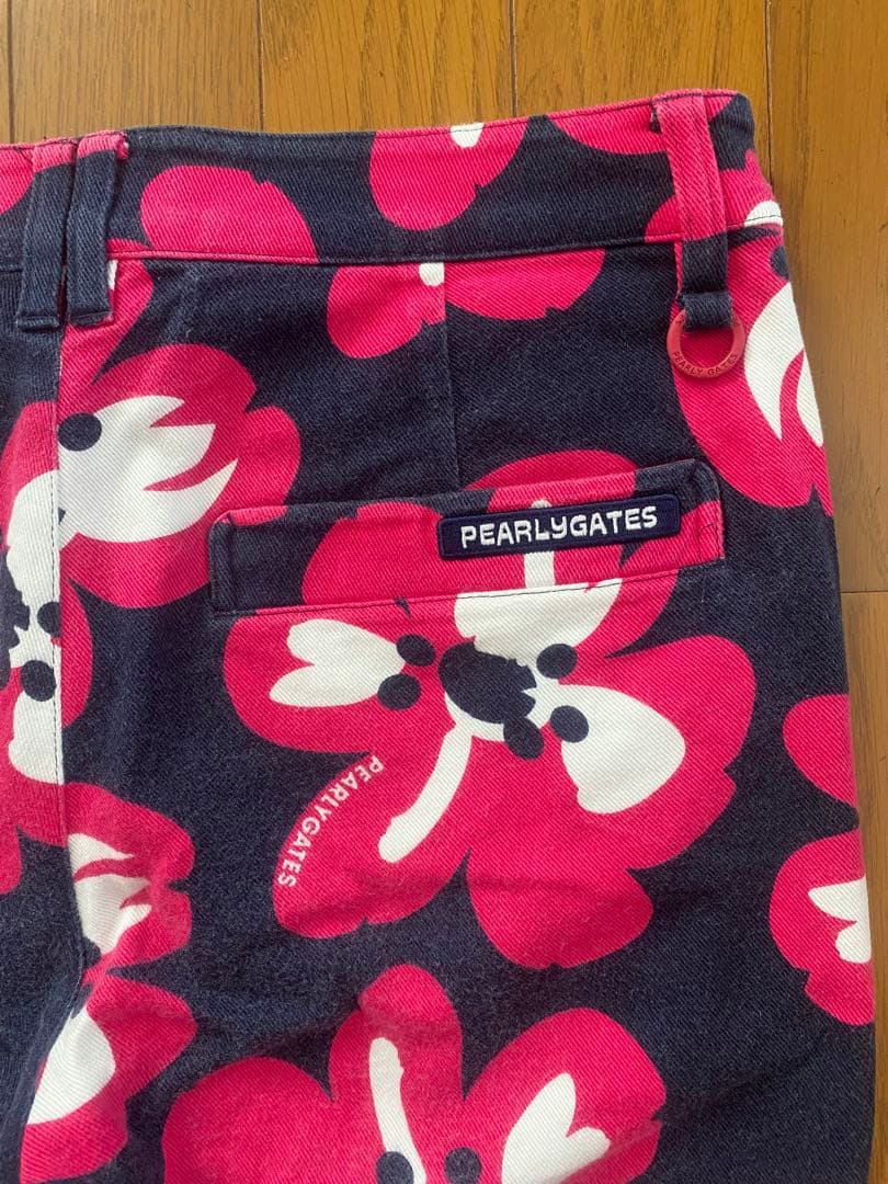 PEARLY GATES フラワーパターンパンツ