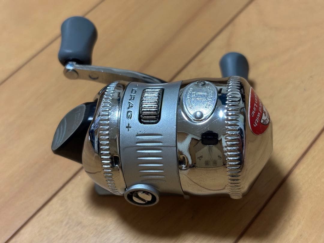 ゼブコ Zebco 11 Platinum スピンキャストリール
