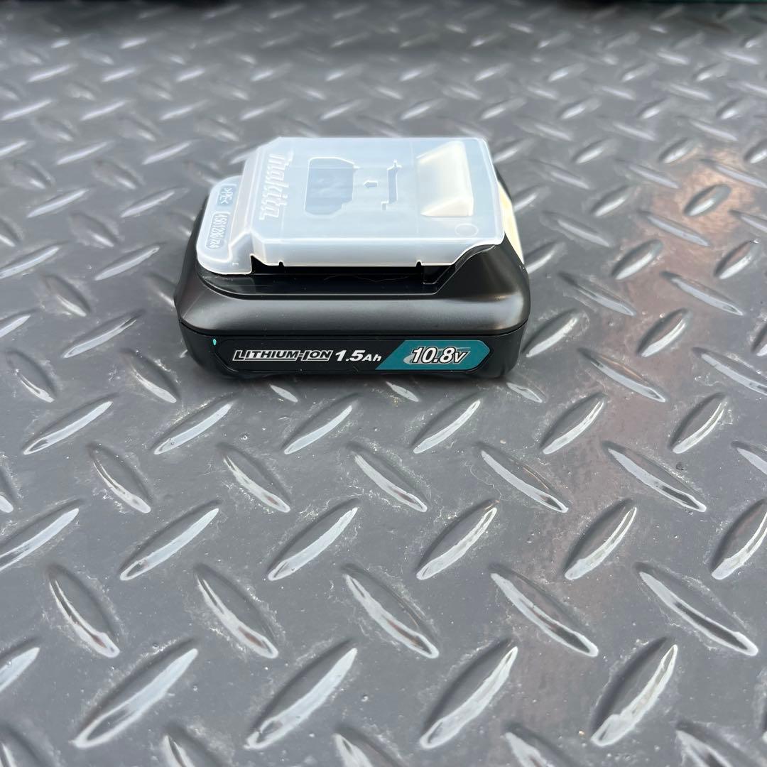 【極美品・ほぼ未使用】Makita マキタ MP100D 充電式空気入れ
